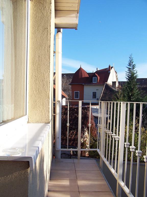 Akacia Apartment - Free Inside Parking, 2 Bedrooms, Garden, Next To Centre Budapest Chambre photo